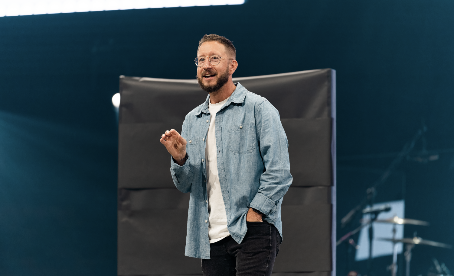 Watch In His Presence video